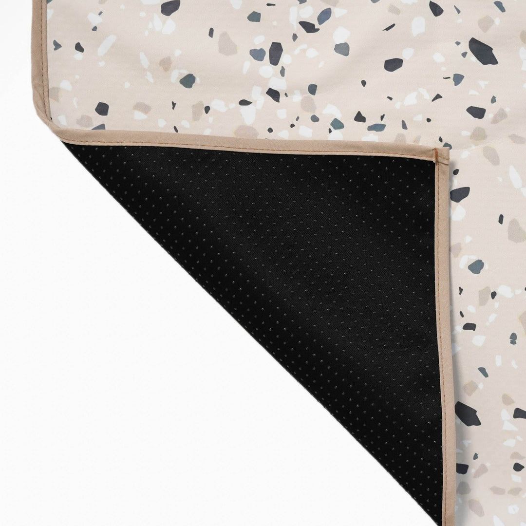 Waterproof Splash Mat – Mess-Free Creativity & Easy Cleanup – nibbleandrest